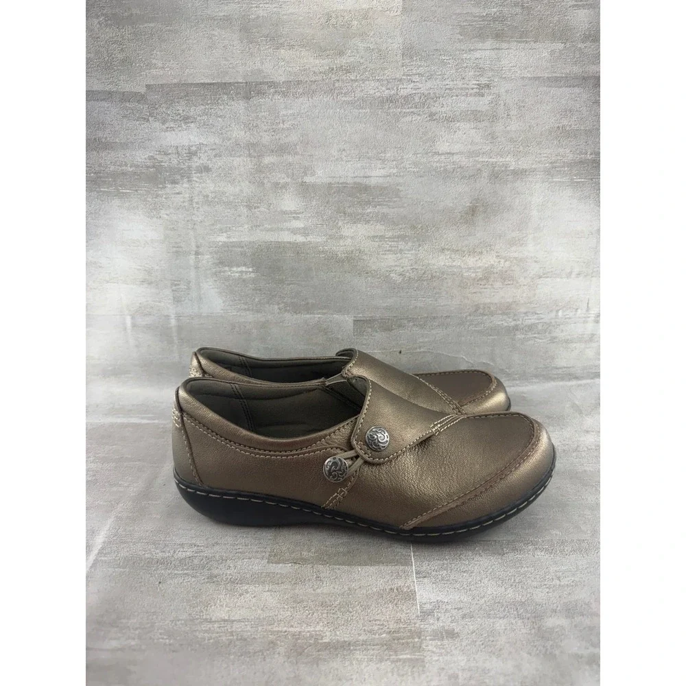 Clarks Collection Metallic Bronze Leather Slip On Loafers Women Sz 7.5M